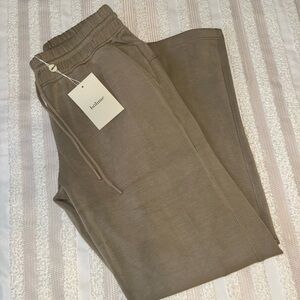 Bohme wide leg flow pants in taupe Brand new with tags. Size small